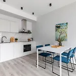 Lägenhet Superapart Herbu Janina 4, Wilanow, Szpital Medicover, Paley, Parking