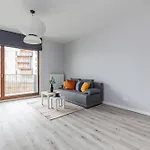 Superapart Herbu Janina 4, Wilanow, Szpital Medicover, Paley, Parking *