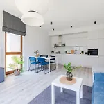 Lägenhet Superapart Herbu Janina 4, Wilanow, Szpital Medicover, Paley, Parking