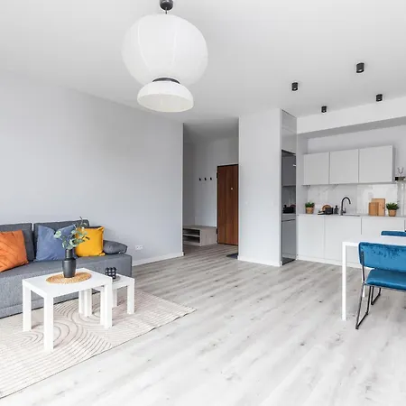 Superapart Herbu Janina 4, Wilanow, Szpital Medicover, Paley, Parking