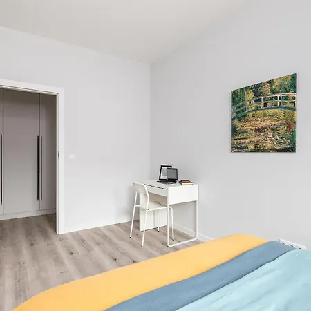 アパート Superapart Herbu Janina 4, Wilanow, Szpital Medicover, Paley, Parking ワルシャワ