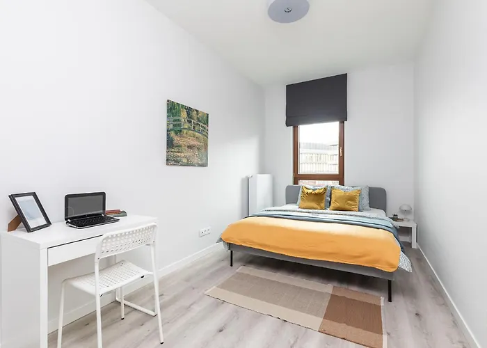 Superapart Herbu Janina 4, Wilanow, Szpital Medicover, Paley, Parking Varşova